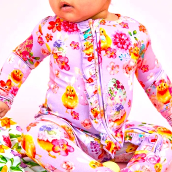 Posh Peanut Other - Posh peanut ruffled zippered one piece with yellow 🐥 size 0-3M
